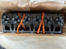 HLAVA VÁLCŮ VČETNĚ VENTILŮ CAT 1482149, 148-2149 HLAVA VÁLCŮ VČETNĚ VENTILŮ CAT 1482149, 148-2149